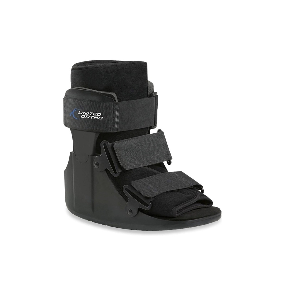 United Ortho - Short Cam Walker Fracture Boot, Size Large, Black
